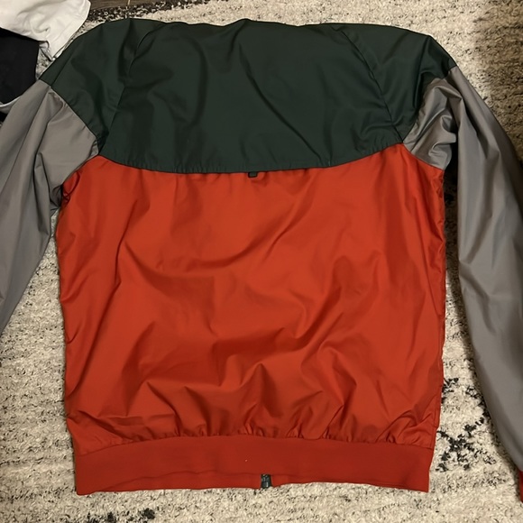 A perfect windbreak for this time in the season. - Picture 2 of 3